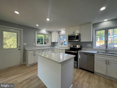 5735 Euclid St, Cheverly, MD 20785 - photo 7