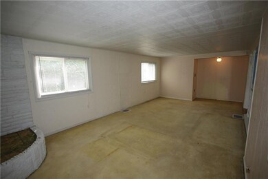 HUGE 11x26 Living Room w/ Hardwood Floors under ca