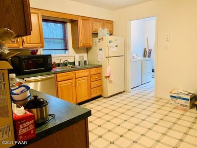 114 Hobblebush Ct, Milford, PA 18337 - photo 4