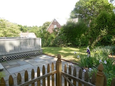 193 Hobart Ave unit 2, Greenwich, CT 06831 - photo 2