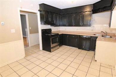 5228 Bond St, Shawnee, KS 66203 - photo 4