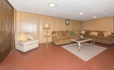 5250 W Oakdale Ave, Chicago, IL 60641 - photo 6