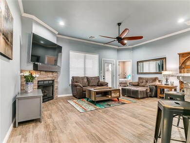 1608 Post Oak Ln, Moore, OK 73160 - photo 6