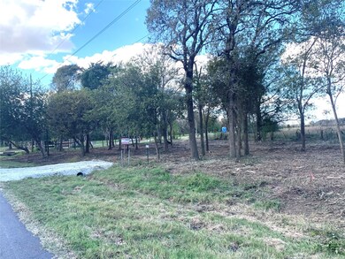 31086 Rochen Rd, Waller, TX 77484 - photo 3