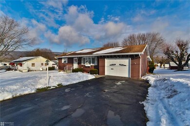 150 E 1st St, Wind Gap, PA 18091 - photo 2