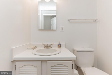 20417 Watkins Meadow Dr, Germantown, MD 20876 - photo 6