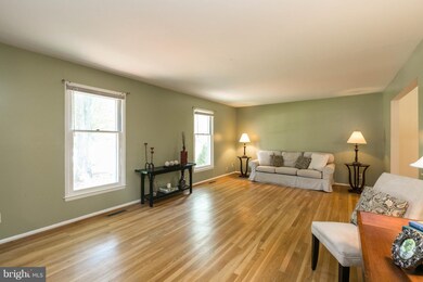 6212 Oak Hill Dr, Sykesville, MD 21784 - photo 3