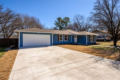 918 Hillcrest St, Denton, TX 76201 - photo 2