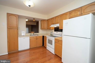 14004 Oakpointe Dr, Laurel, MD 20707 - photo 7