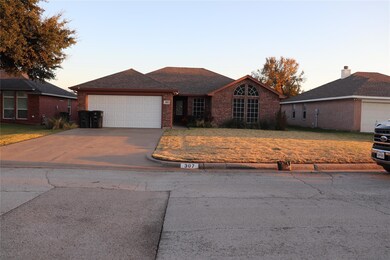 307 Odell St, Cleburne, TX 76033 - photo 2