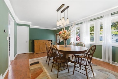 927 W 14th St, Cedar Falls, IA 50613 - photo 3