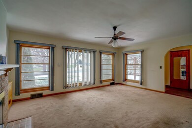 2962 Thinnes St, Cross Plains, WI 53528 - photo 4