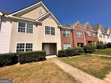 829 Store House Ct unit C, Monroe, GA 30655 - photo 2