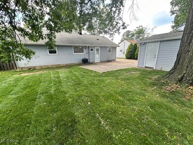 30115 Regent Rd, Wickliffe, OH 44092 - photo 4
