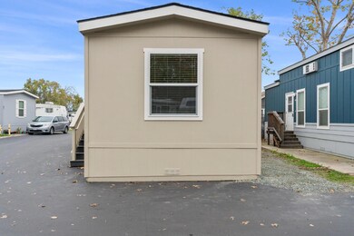 927 E F St unit 4, Oakdale, CA 95361 - photo 2