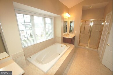 22123 Whisperhill Ct, Broadlands, VA 20148 - photo 7