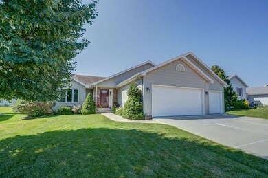 726 Leeward Ln, Oregon, WI 53575 - photo 2