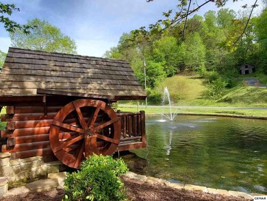 1648 Little Cabin Loop, Sevierville, TN 37862 - photo 2