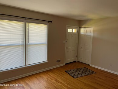 9322 Fairground Rd, Louisville, KY 40291 - photo 7