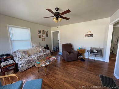1102 S 8th St, McAlester, OK 74501 - photo 4