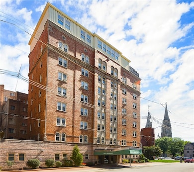 Dithridge Towers unit 414, Pittsburgh, PA 15213 - photo 3