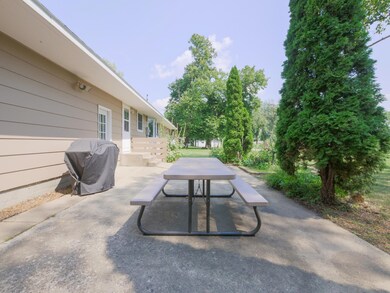 1304 Wallace St NW, Alexandria, MN 56308 - photo 3