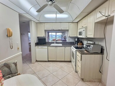 14476 Amberly Ln unit 203, Delray Beach, FL 33446 - photo 7