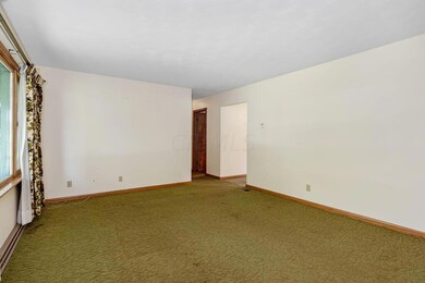 2-LivingRoom