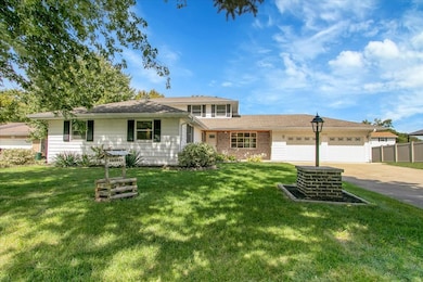 25734 Hickory Ct, Minooka, IL 60447 - photo 2