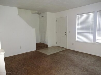 6146 beechfield livingroom