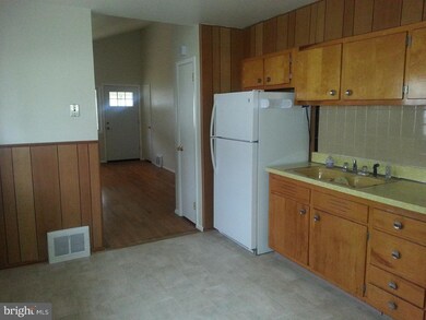 711 Holly Ln, Mount Holly, NJ 08060 - photo 7