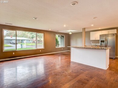 1106 SW Kendall Ct, Troutdale, OR 97060 - photo 4