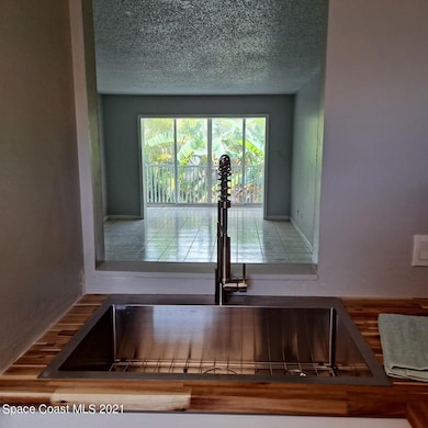 Catalina #204 - Kitchen 5