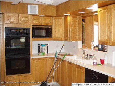 78 LORTEL KITCHEN (2)