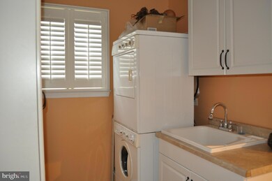 308 Jefferson Ct, Royersford, PA 19468 - photo 7