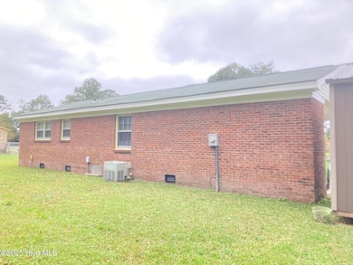 1418 Mockingbird Ln, New Bern, NC 28562 - photo 4