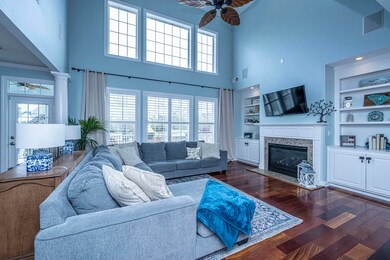 Family Rm FP & Built In’s