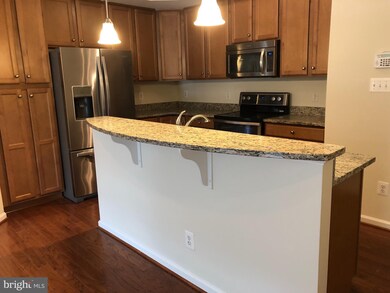 2700 Sheffield Hill Way unit 222, Woodbridge, VA 22191 - photo 3