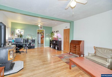 324 SW Jefferson St, Sheridan, OR 97378 - photo 4