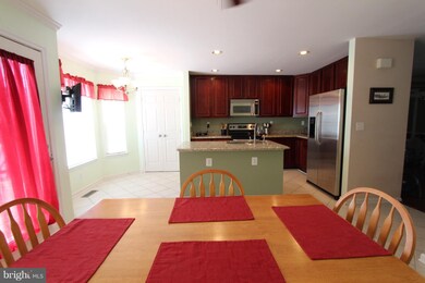 2545 James Monroe Cir, Herndon, VA 20171 - photo 3