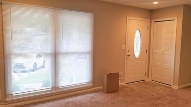 6908 Roseborough Ct, Louisville, KY 40228 - photo 7