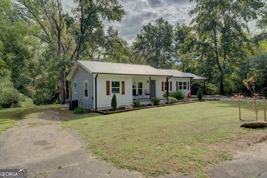 1107 S Madison Ave, Monroe, GA 30655 - photo 2