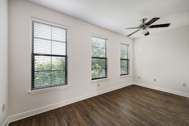 1602 Elgin St unit 13, Houston, TX 77004 - photo 7