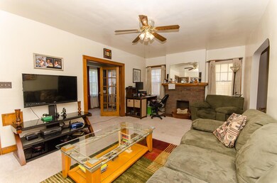 Living room 2