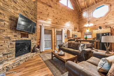 4-web-or-mls-PnthrPthWy1810 (24)