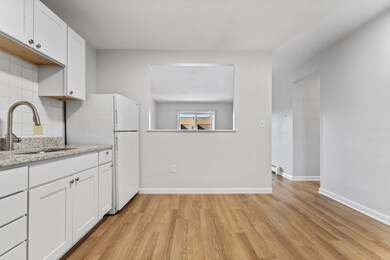 700 Cummins Hwy unit 7, Boston, MA 02126 - photo 4