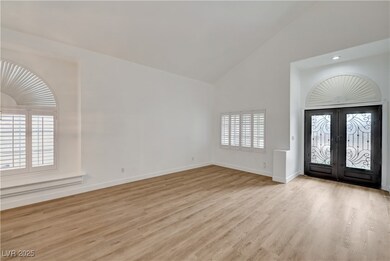 10016 Diving Duck Ave, Las Vegas, NV 89117 - photo 4