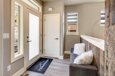 61011 SE Sydney Harbor Dr, Bend, OR 97702 - photo 4