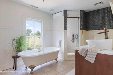 628 Lattintown Rd, Marlboro, NY 12542 - photo 5