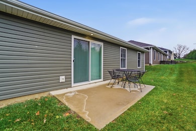 221 Falcon St unit 16, Bellefontaine, OH 43311 - photo 5